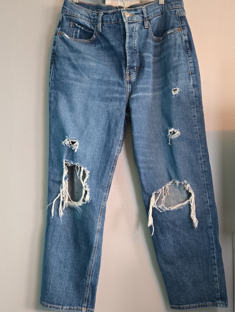 Old Navy Sky High Straight Distressed Jeans